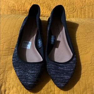 Chic Black Flats by Unknown Brand
